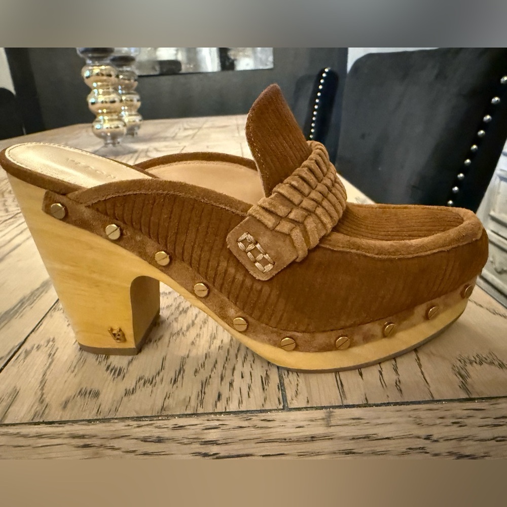 VERONICA BEARD Women's Delia Studded Clog in Hazelwood size 7.5